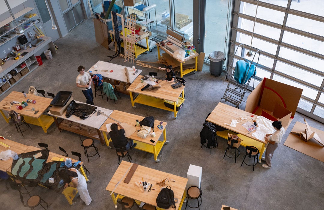 Photo of sculpture class